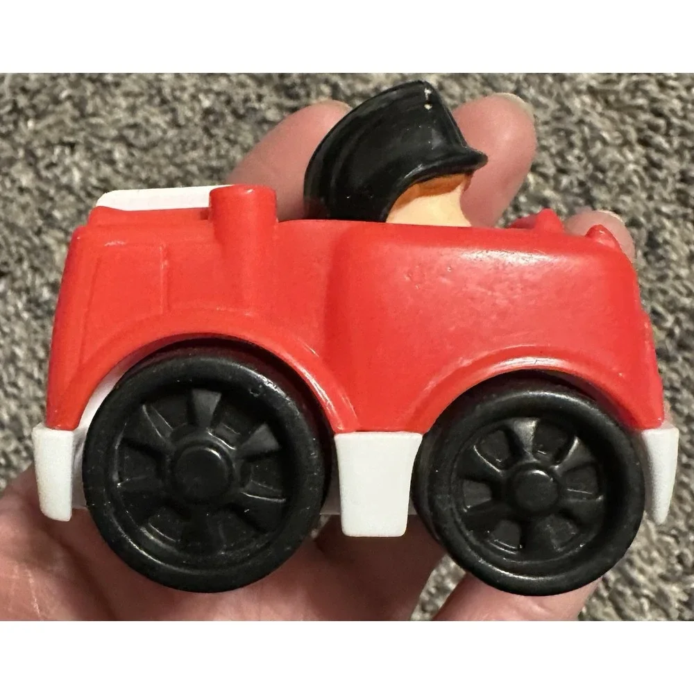 Fisher Price Little People WHEELIES FIRETRUCK Race Car 2009 Vintage Red